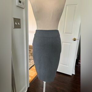 Loft 00 Grey pencil skirt